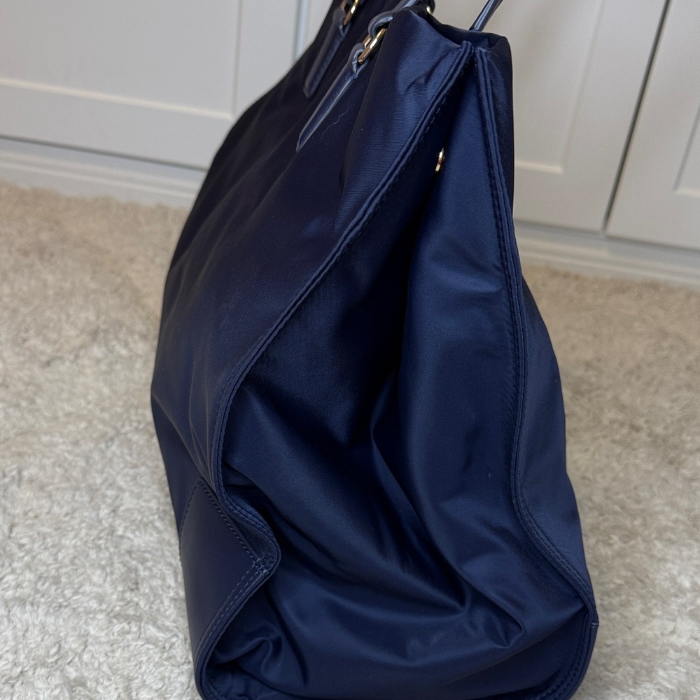 NWOT Tory Burch Midnight Blue Ella Nylon Tote - Picture 4 of 13